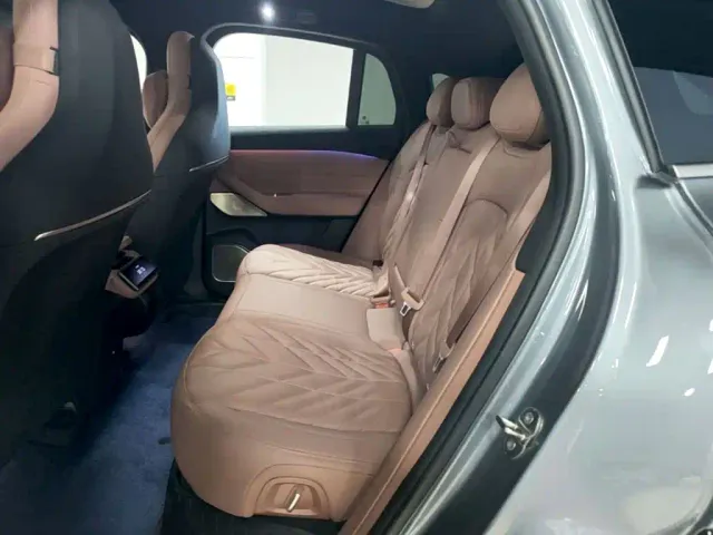 Nio EC6 — Фото автомобиля 15