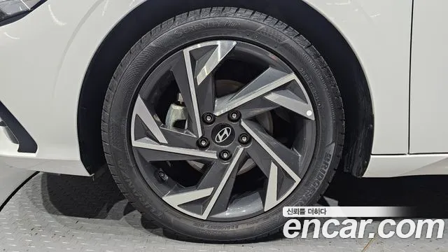 Hyundai AVANTE Новый Avante (CN7) — Фото автомобиля 5
