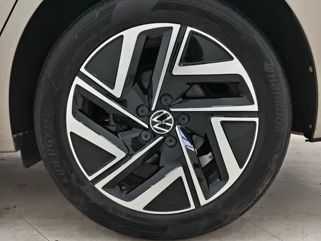 Volkswagen Sagitar — Фото автомобиля 15