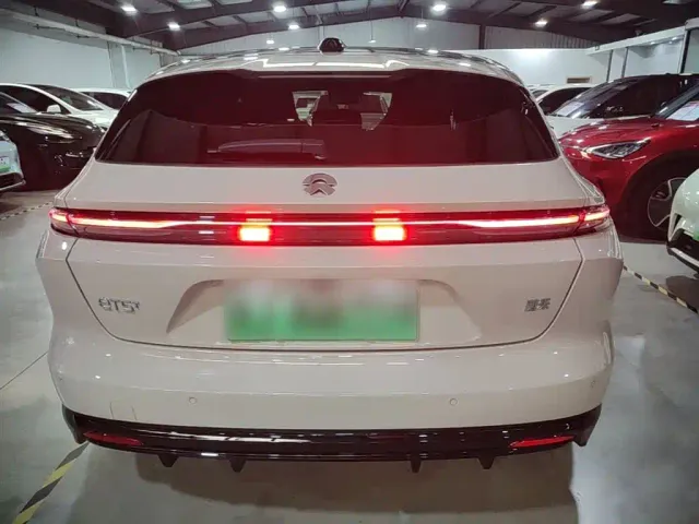Nio ET5 Touring — Фото автомобиля 4