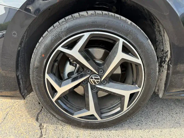 Volkswagen Passat — Фото автомобиля 11