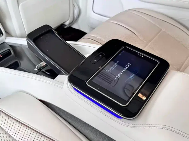 Mercedes-Benz Maybach GLS — Фото автомобиля 21