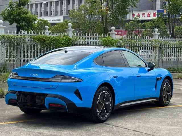 Xiaomi SU7 — Фото автомобиля 10