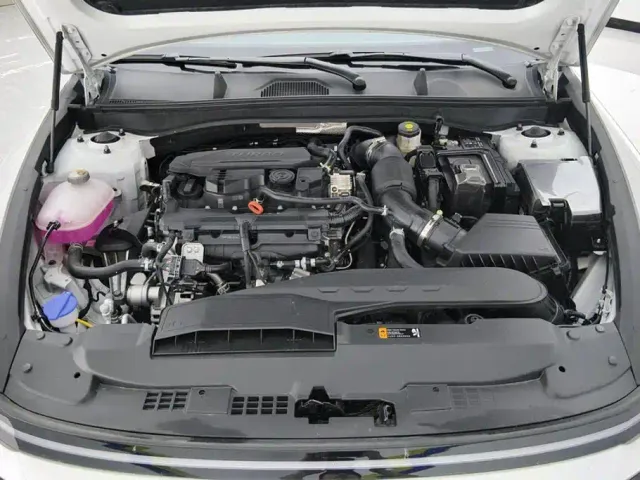 Hyundai Sonata — Фото автомобиля 10