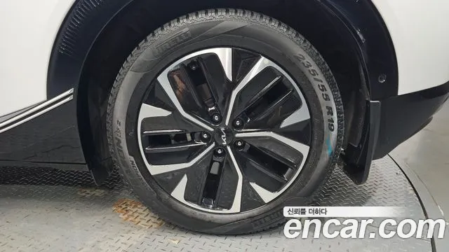 Kia EV6 — Фото автомобиля 20