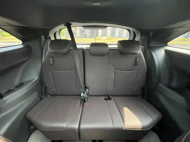 Toyota Sienna — Фото автомобиля 22