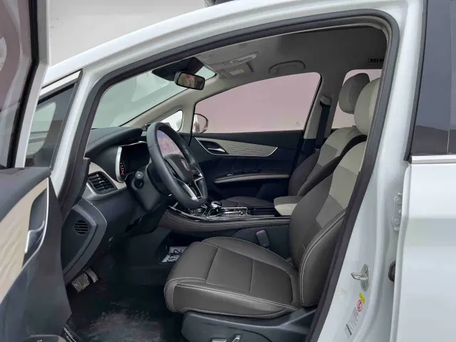 BYD Song MAX — Фото автомобиля 4