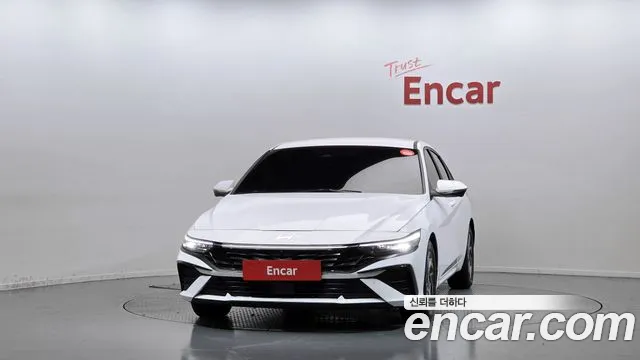 Hyundai AVANTE Новый Avante (CN7) — Фото автомобиля 3