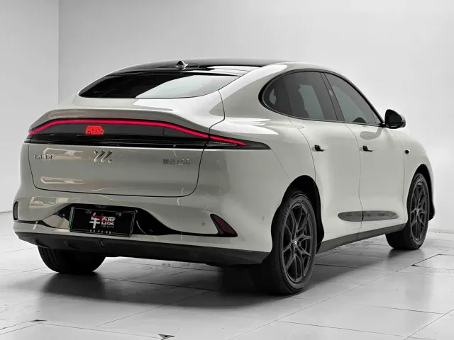 IM Motors LS6 — Фото автомобиля 6