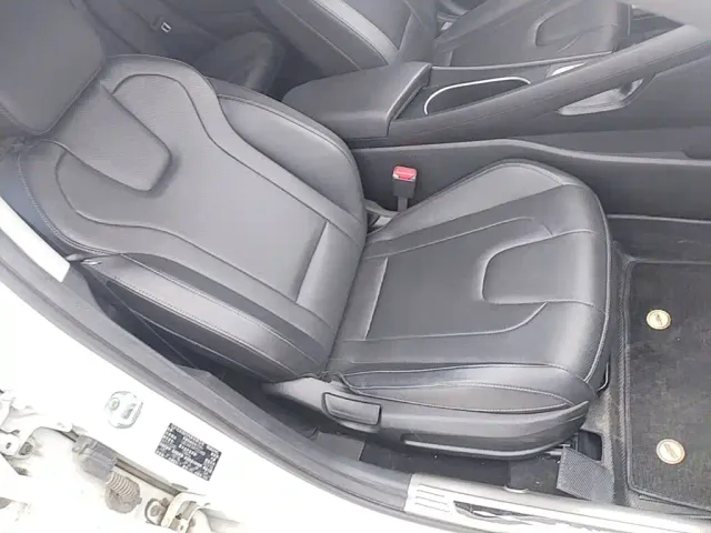 Hyundai Elantra — Фото автомобиля 24