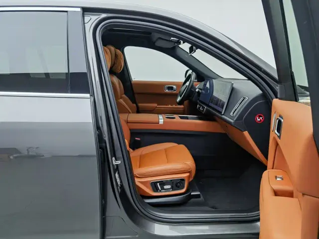 Li Auto L7 — Фото автомобиля 23
