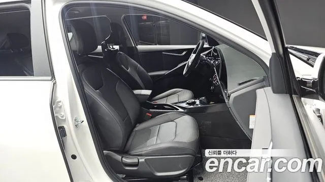 Kia Niro The All New Niro Signature — Фото автомобиля 26