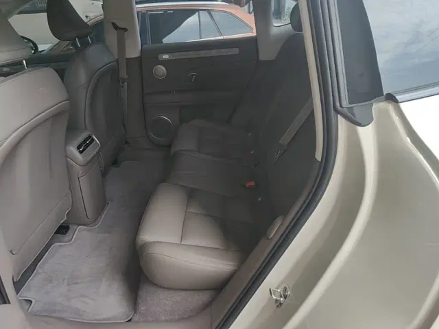IM Motors LS6 — Фото автомобиля 16
