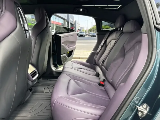 Xpeng P7 — Фото автомобиля 5