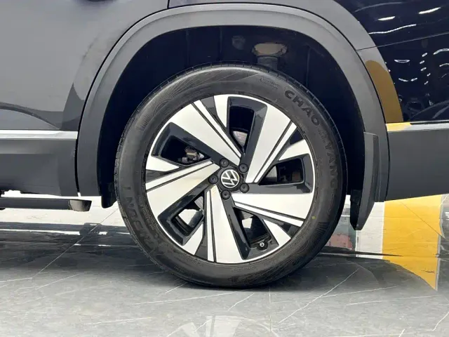 Volkswagen Teramont — Фото автомобиля 24