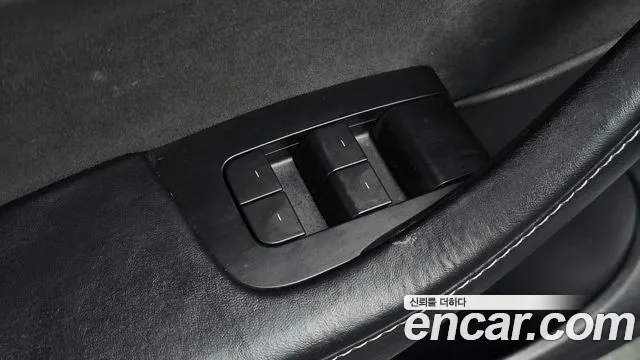 Tesla Model Y — Фото автомобиля 26