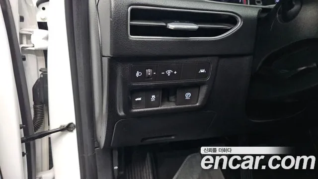 Hyundai Sonata Sonata (DN8) 2.0 LPG(Для проката) — Фото автомобиля 16