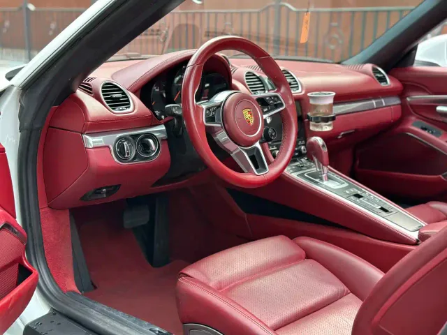 Porsche 718 — Фото автомобиля 4