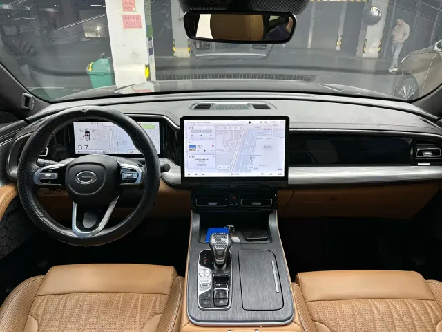 GAC Trumpchi GS8 — Фото автомобиля 10