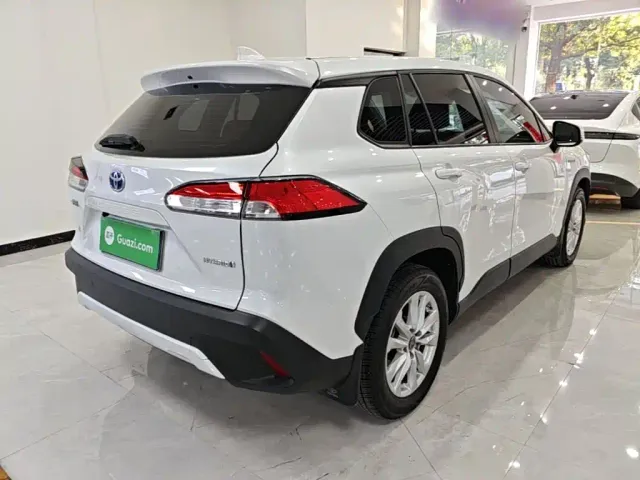 Toyota Corolla Cross — Фото автомобиля 6