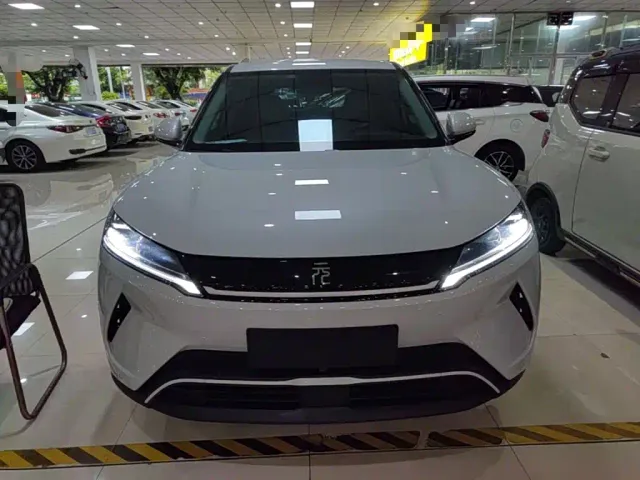 BYD Yuan UP — Фото автомобиля 2