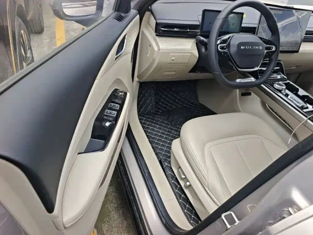 Wuling Starlight — Фото автомобиля 12