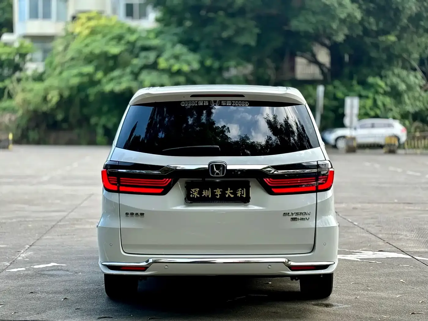 Honda Elysion 2022 2.0L e:HEV Luxury — Фото автомобиля 19