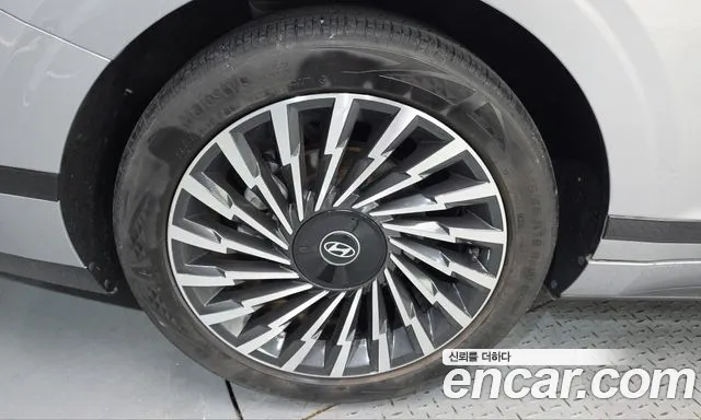 Hyundai Grandeur GN7 — Фото автомобиля 6