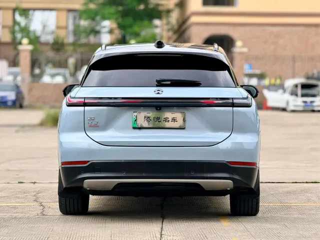 Nio ES7 — Фото автомобиля 6