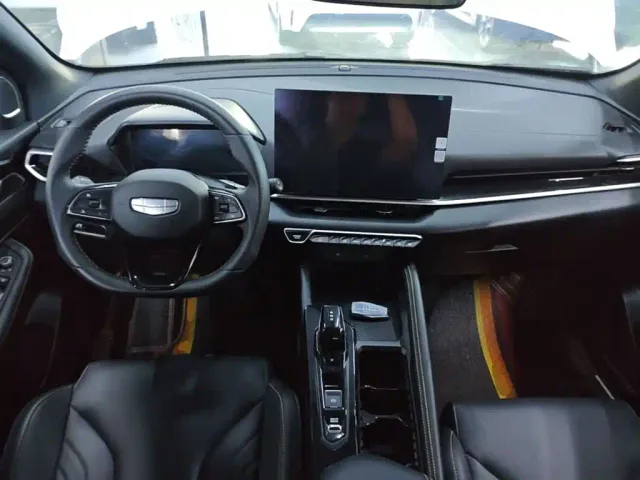 Geely Binyue — Фото автомобиля 9