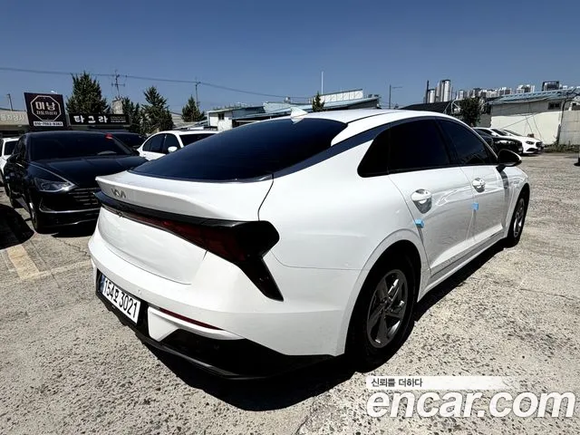 Kia K5 Новый K5 3 поколение 2.0 LPi(Для проката) — Фото автомобиля 8