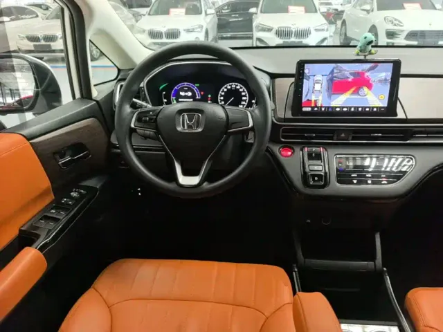 Honda Odyssey — Фото автомобиля 10
