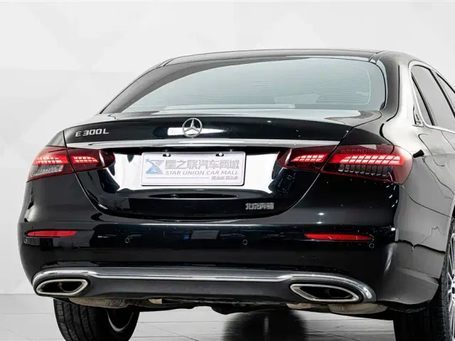 Mercedes-Benz E-Class — Фото автомобиля 7