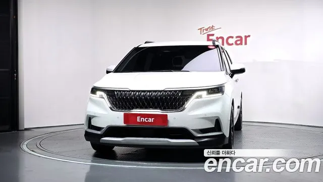Kia Canival Carnival 4 поколение 9 мест Prestige — Фото автомобиля 3