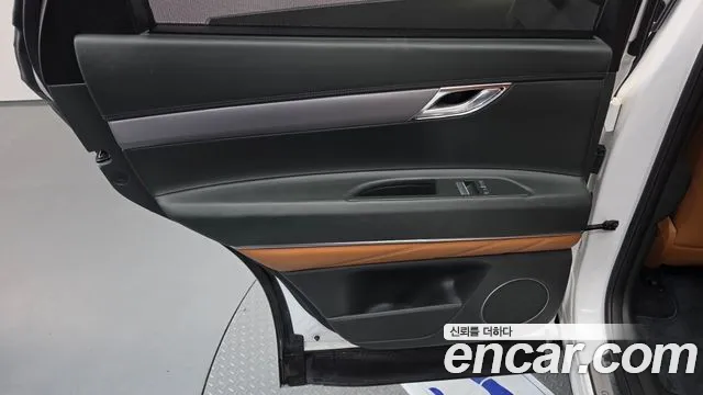 Genesis GV80 — Фото автомобиля 14