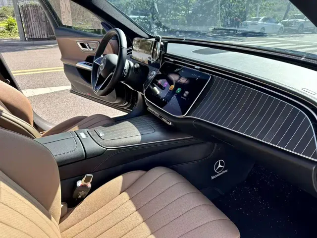 Mercedes-Benz E-Class — Фото автомобиля 8