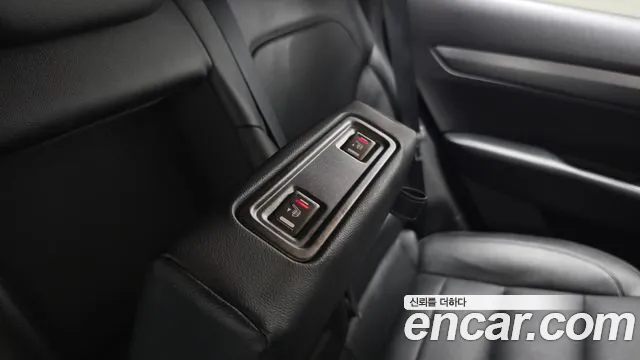 Renault-KoreaSamsung QM6 Новый QM6 2.0 GDe LE Signature 2WD — Фото автомобиля 18