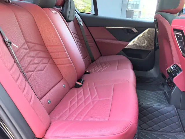 BMW 5 Series — Фото автомобиля 15