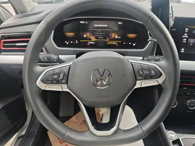 Volkswagen Lavida — Фото автомобиля 15