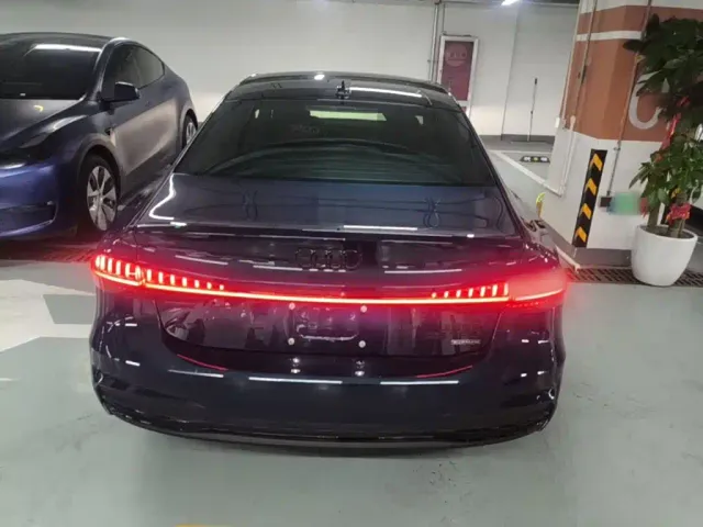 Audi A7L — Фото автомобиля 5