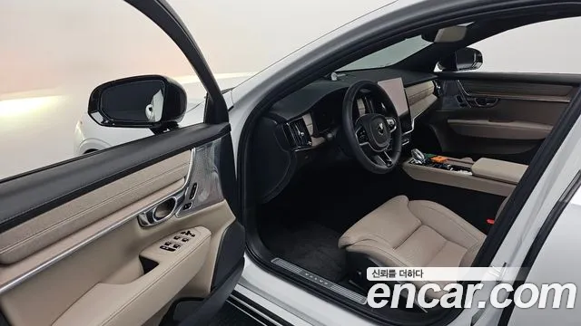 Volvo S90 — Фото автомобиля 15