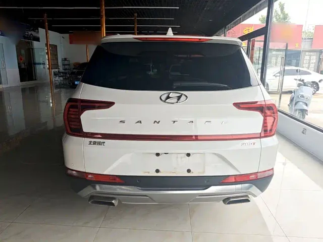 Hyundai Santa Fe — Фото автомобиля 5