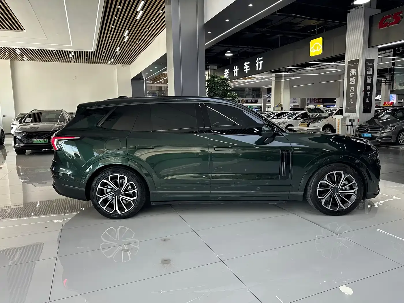Lynk & Co Lynk & Co 09 EM-P 2024 2.0TD EM-P AWD ULTRA 6-Seater — Фото автомобиля 24