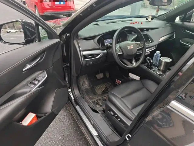 Cadillac XT4 — Фото автомобиля 13