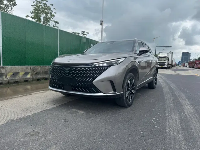 Roewe RX5 — Фото автомобиля 2