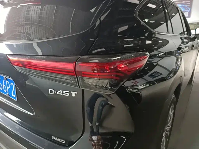 Toyota Highlander — Фото автомобиля 7