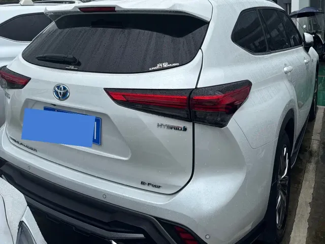 Toyota Highlander — Фото автомобиля 7