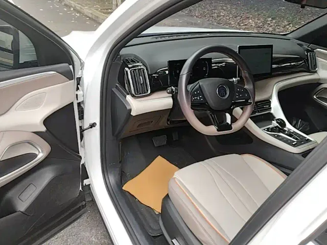 BYD Song Pro — Фото автомобиля 15