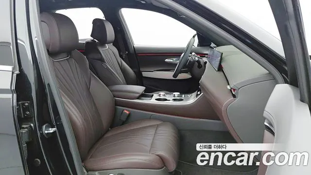 Genesis GV70 — Фото автомобиля 16