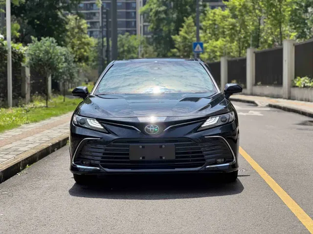 Toyota Camry — Фото автомобиля 3